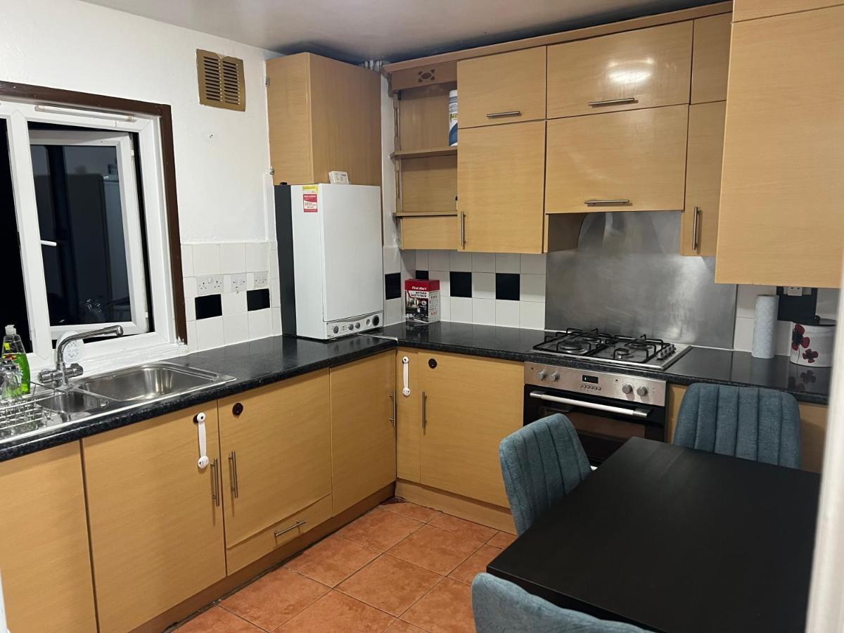 Cosy 2 Bedroom Flat Londyn Zewnętrze zdjęcie