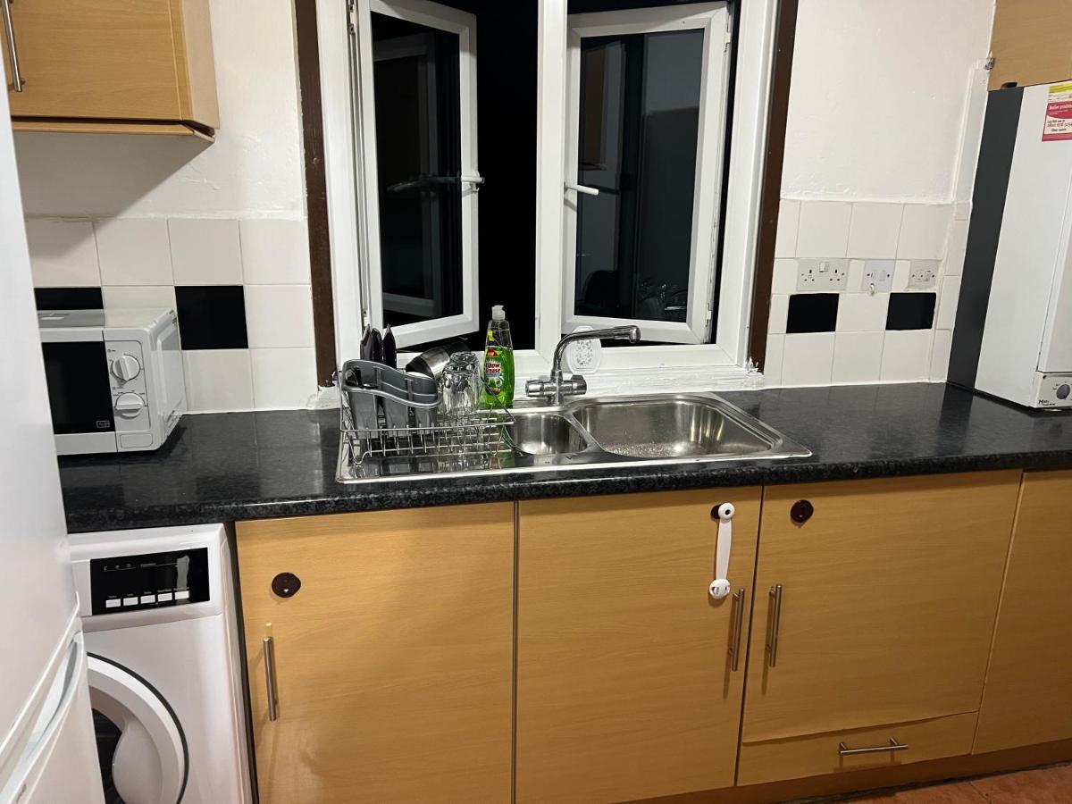 Cosy 2 Bedroom Flat Londyn Zewnętrze zdjęcie
